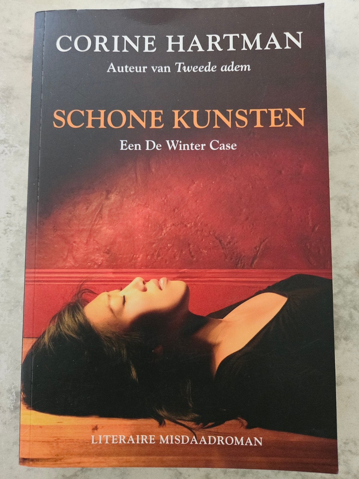 Schone Kunsten - Corine Hartman, Boeken, Ophalen of Verzenden, Gelezen