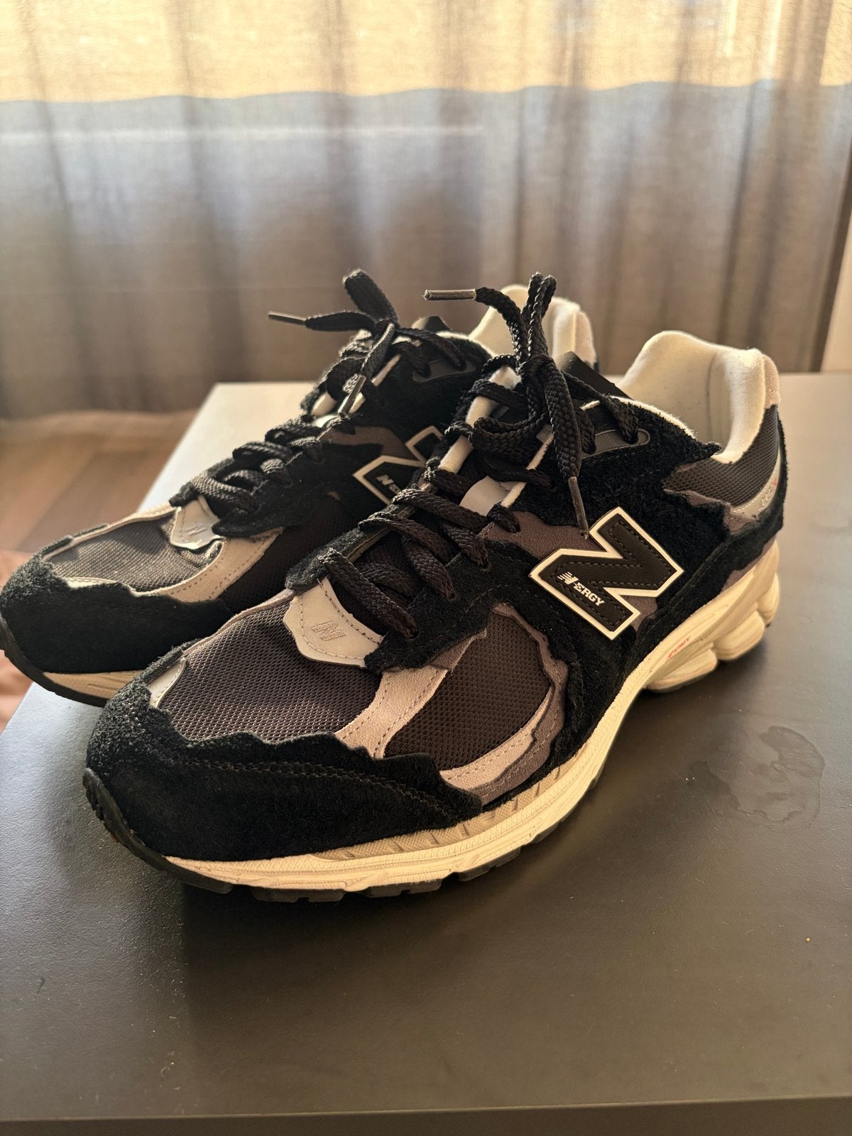 New Balance 2002R Protection Pack Black Grey, Ophalen of Verzenden, Gedragen, Zwart, Sneakers of Gympen