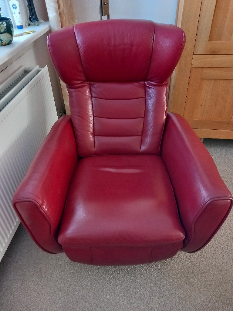RELAX fauteuil - electrisch - Z.G.A.N, Huis en Inrichting, Fauteuils, Ophalen, Minder dan 75 cm, Zo goed als nieuw, Leer