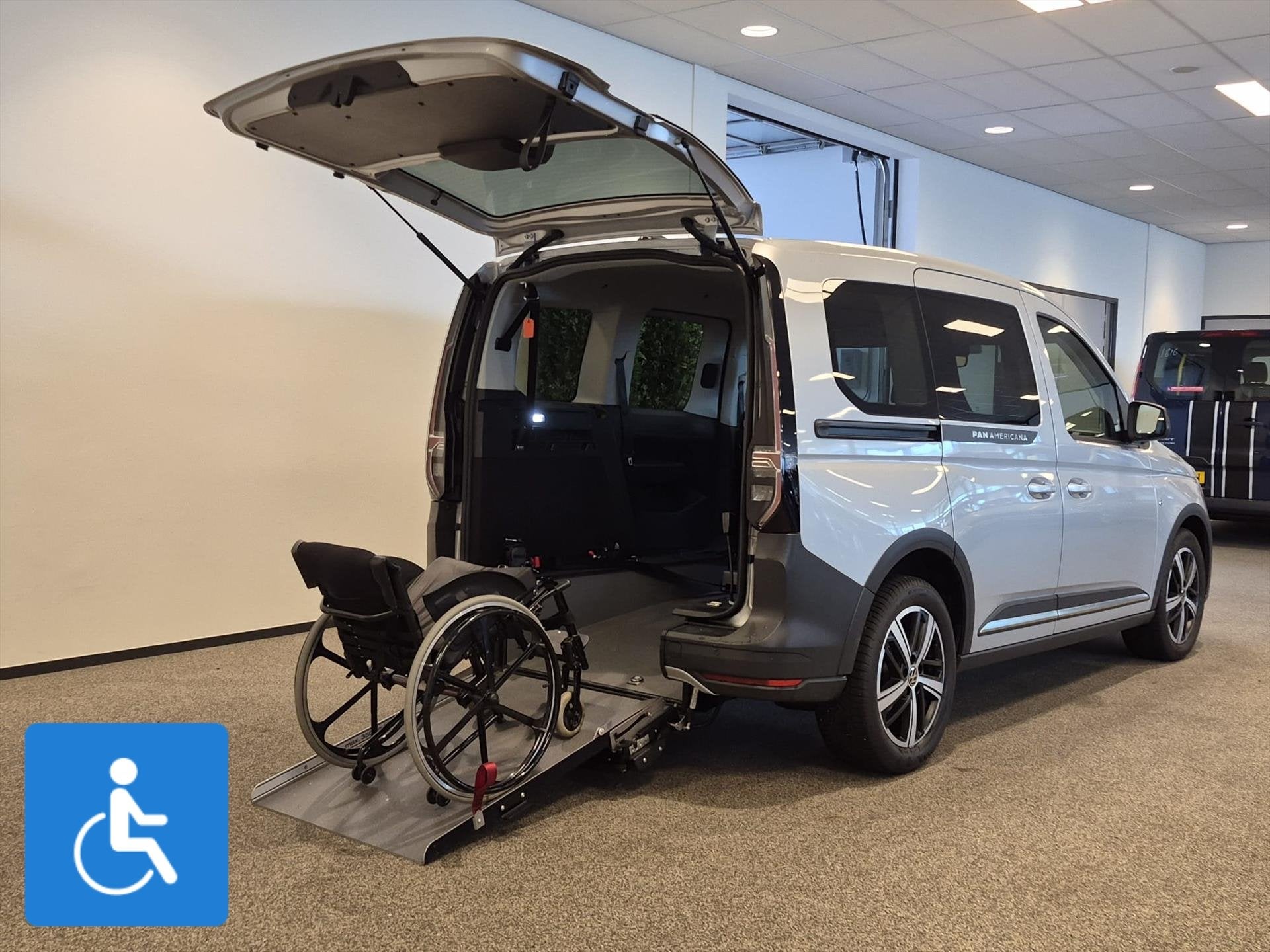 Volkswagen Caddy Rolstoelauto (Pan Amaricana) 3+1 of 5+0, 12 maanden, Handgeschakeld, 3 stoelen, 1400 kg