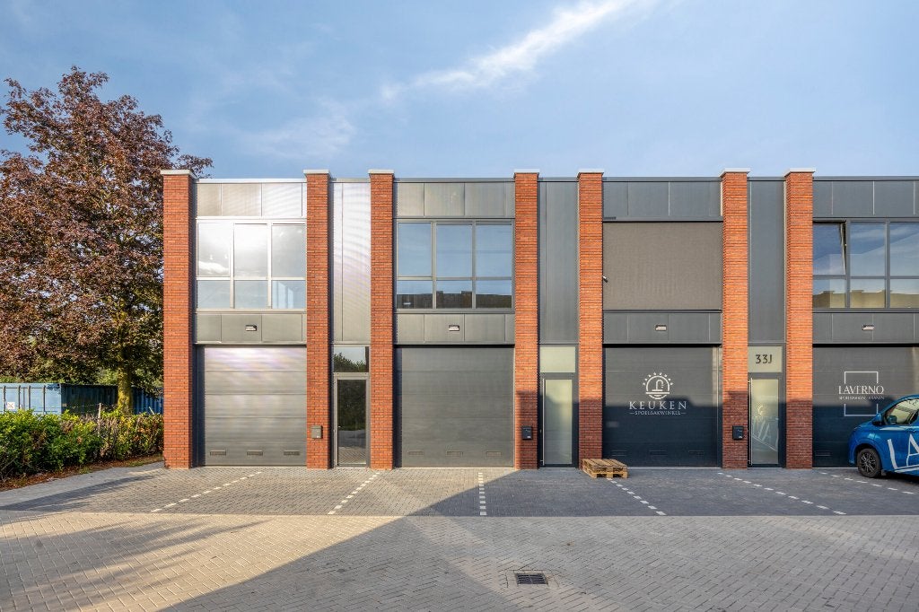 TK bedrijfsloods met kantoorruimte in Etten-Leur, 140 m², Koop, Bedrijfsruimte