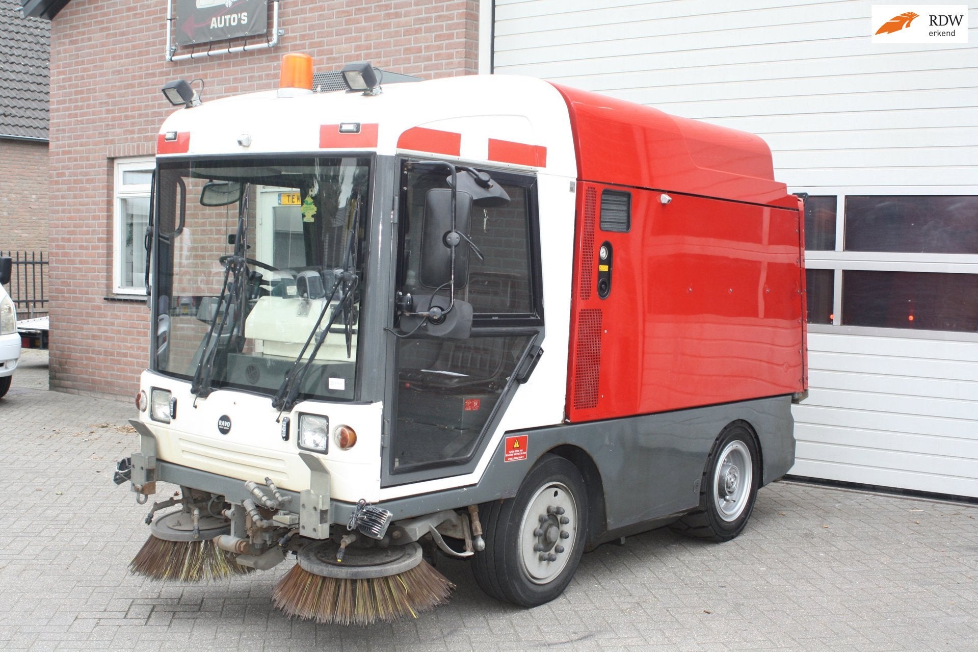 Ravo 4-SERIES CNG Veegmachine, Watertank, Airco Borstels Aut, Auto's, Voorwielaandrijving, Gebruikt, Overige carrosserieën, Overige brandstoffen