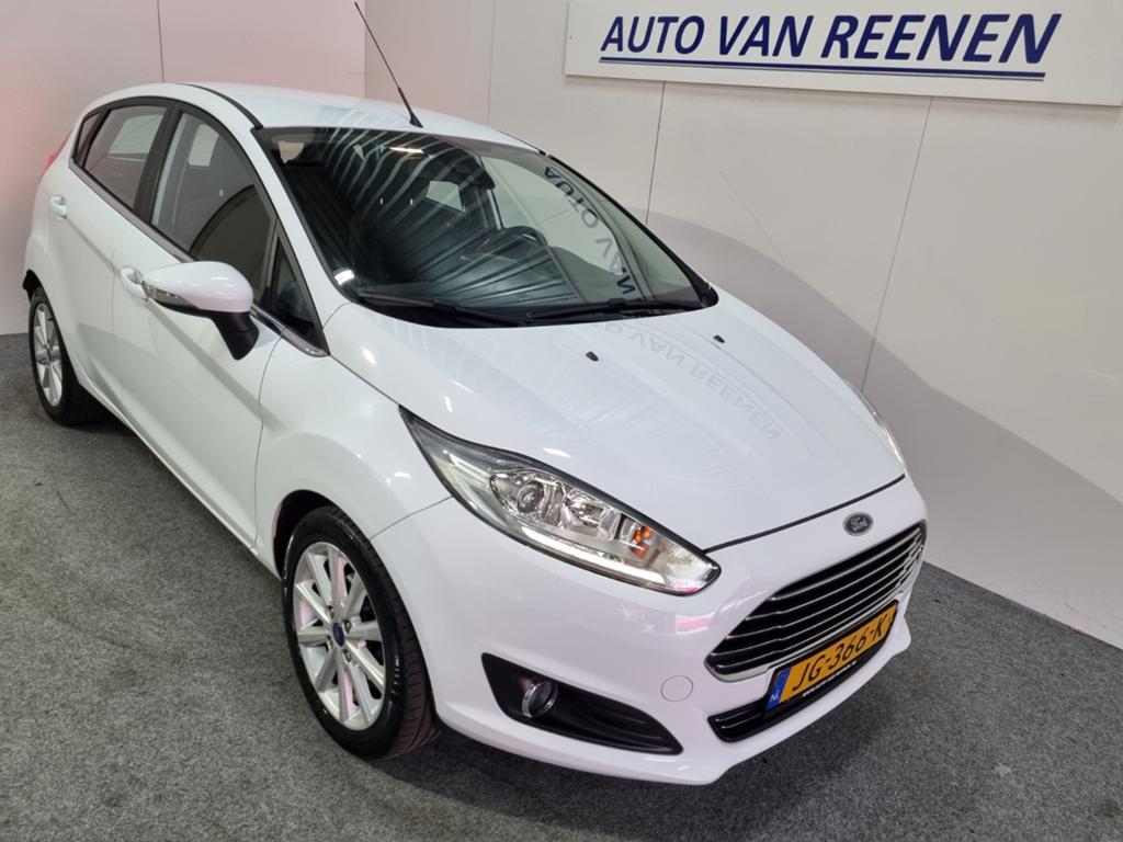 Ford Fiësta 1.0 74KW/100PK 5D 2016 Wit, Auto's, Voorwielaandrijving, 100 pk, Origineel Nederlands, Bedrijf