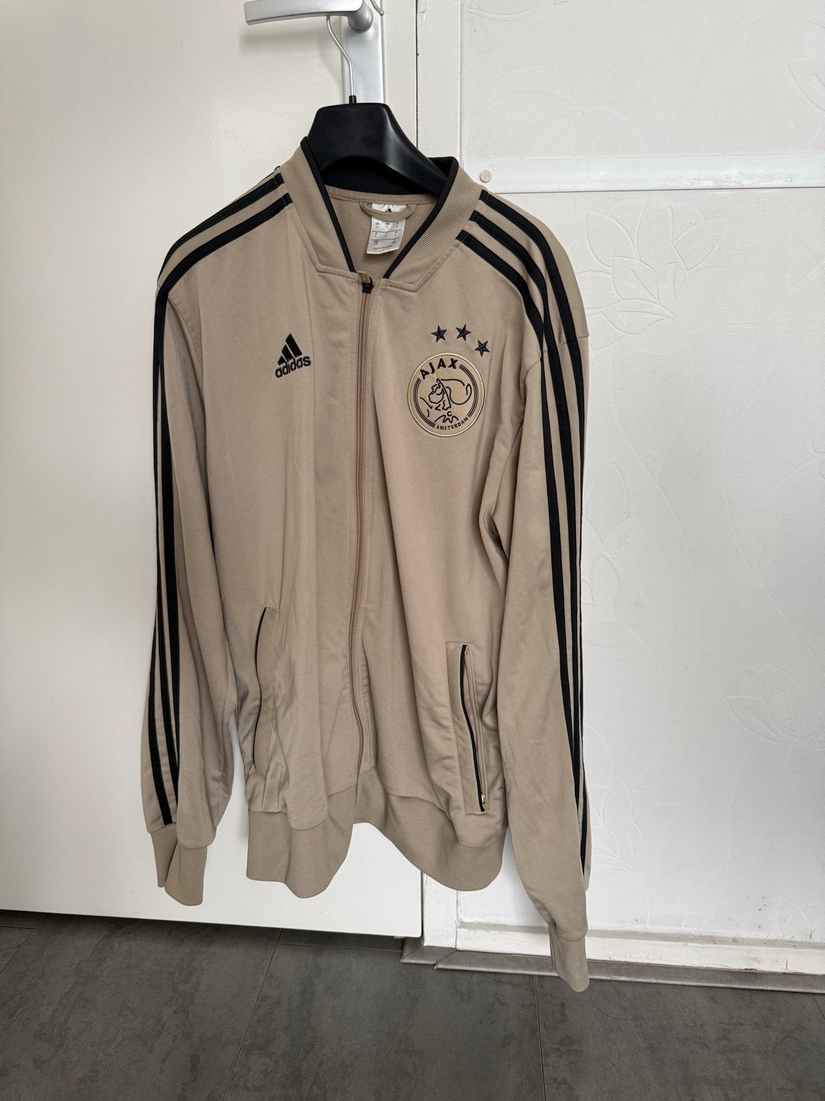 Adidas Ajax trainingsjack maat L, Kleding | Heren, Maat 52/54 (L), Beige, Ophalen of Verzenden, Voetbal
