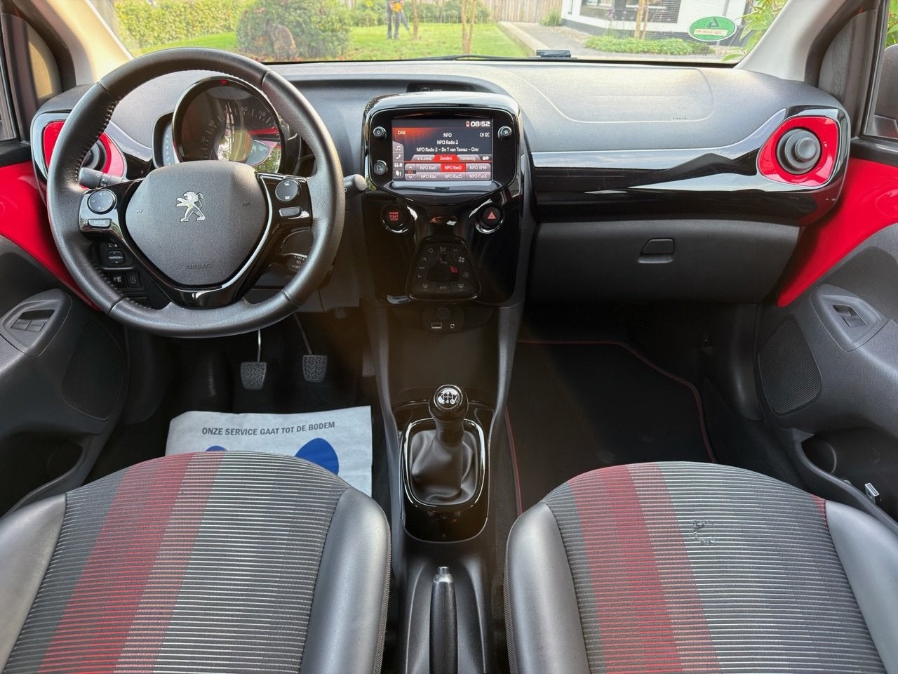 Peugeot 108 1.0 e-VTi GT-Line|CARPLAY|CAMERA|KEYLESS|START/S, Voorwielaandrijving, Dealer onderhouden, Gebruikt, Euro 6