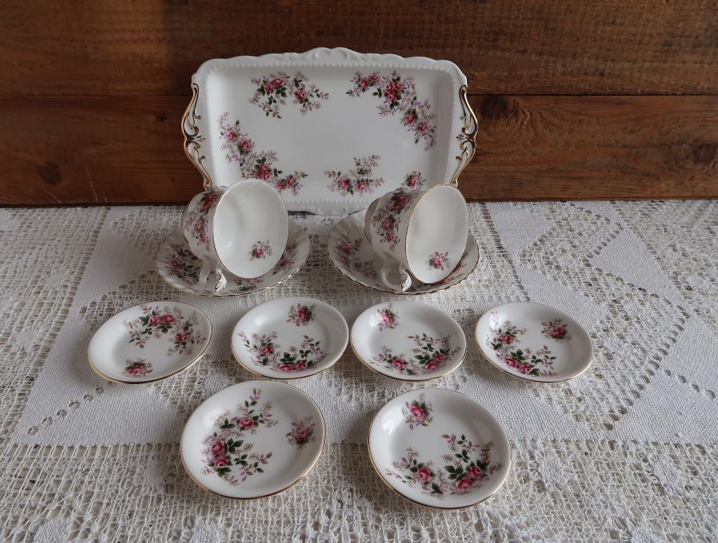 Royal Albert Lavender Rose schaal kop en schotel schaaltjes, Huis en Inrichting, Keuken | Servies, Overige typen, Ophalen of Verzenden