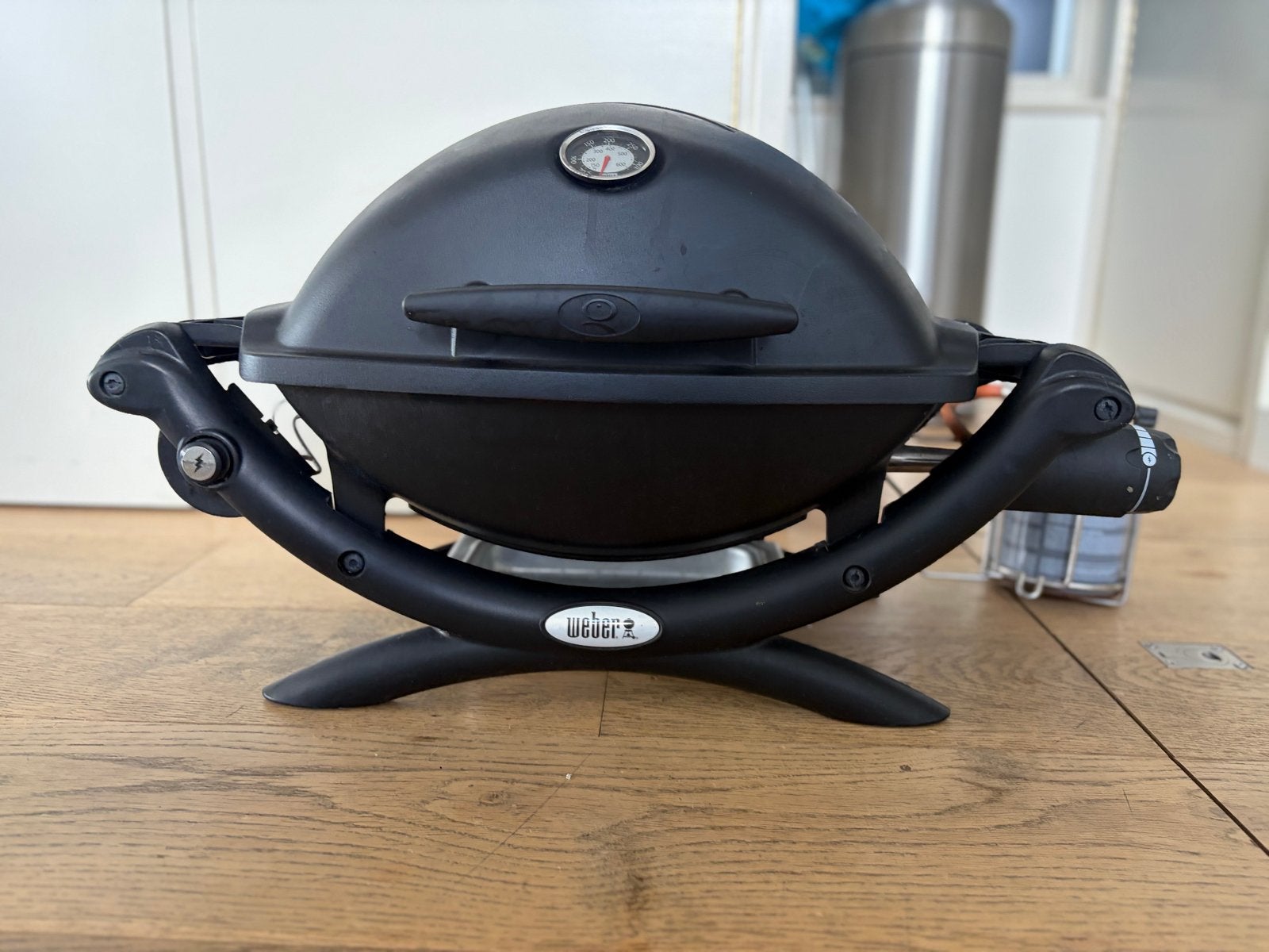Weber Q1200 BBQ - inclusief hoes, Ophalen, Zo goed als nieuw