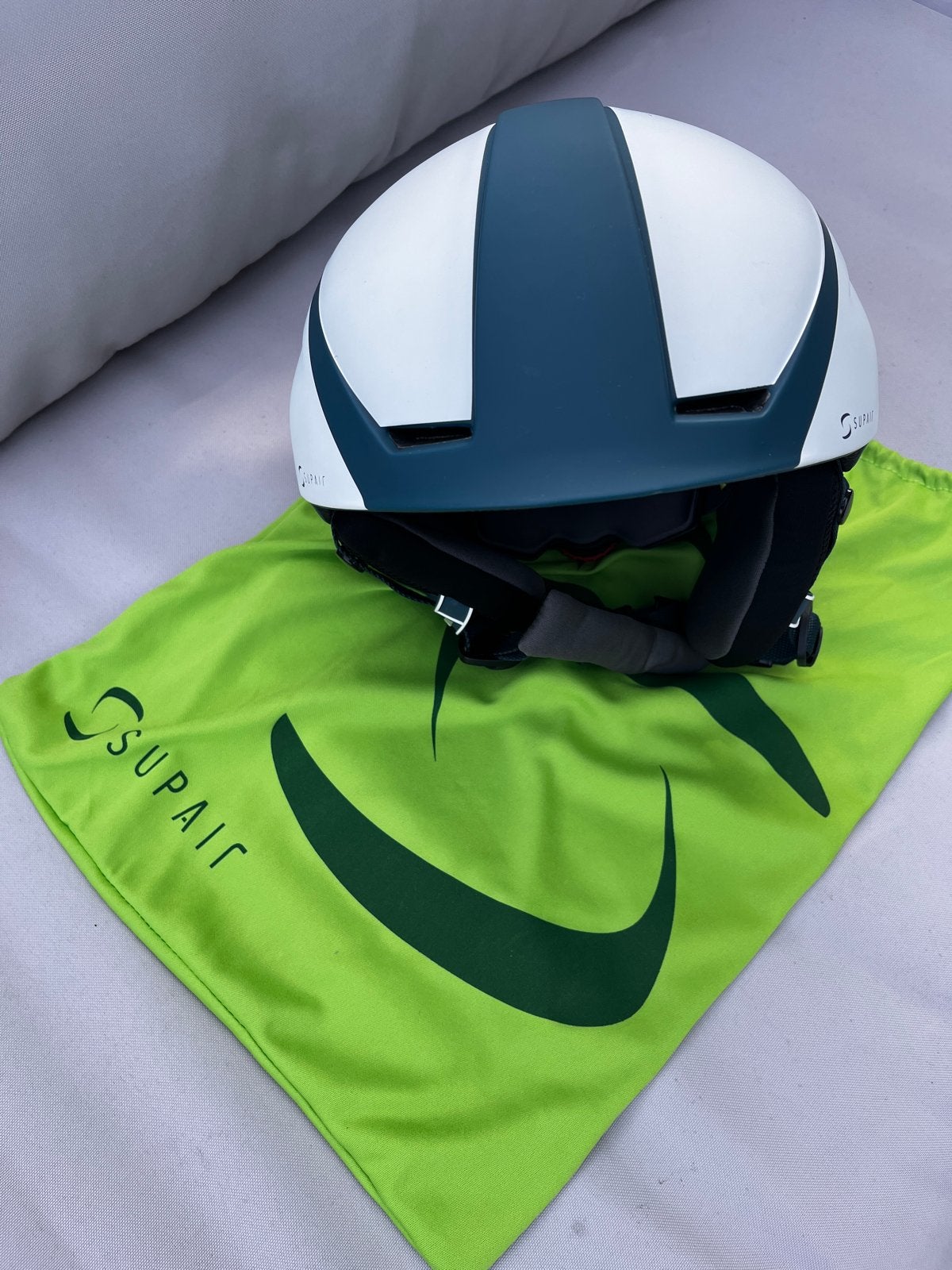 Paragliding helm (Supair) - Wit/Petrol - Zo goed als nieuw, Ophalen, Zo goed als nieuw, Overige typen