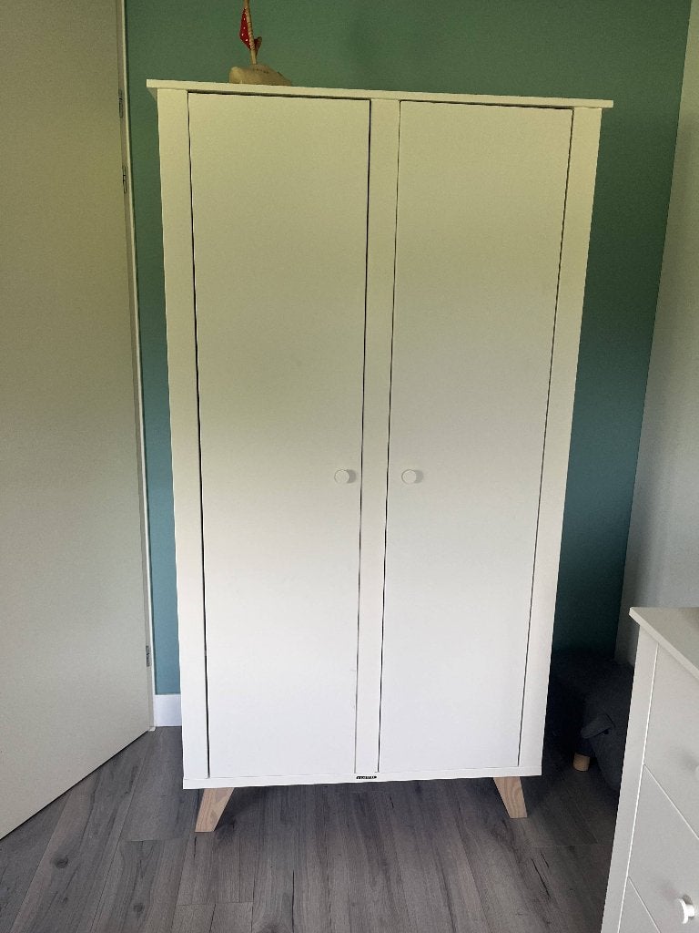 Kidsmill Lars kledingkast wit -babykamer/kinderkamer, Gebruikt, Kast, 50 tot 70 cm, 105 cm of meer
