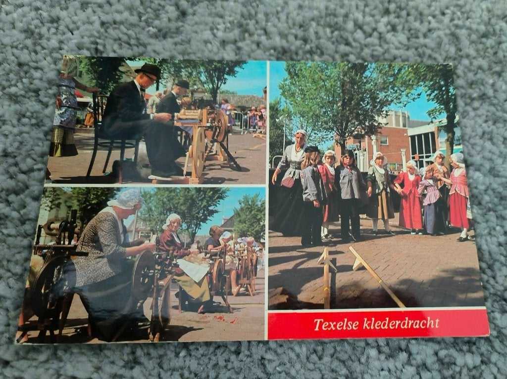 Kaart Texelse klederdracht (52), Ophalen of Verzenden, 1980 tot heden, Gelopen, Klederdracht