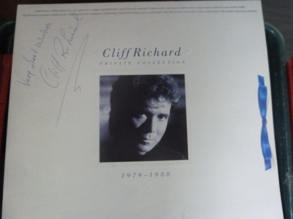 Cliff Richard - Private Collection 1979-1988 LP handtekening, Inclusief binnenhoes, Ophalen of Verzenden, 12 inch, Dubbel-LP