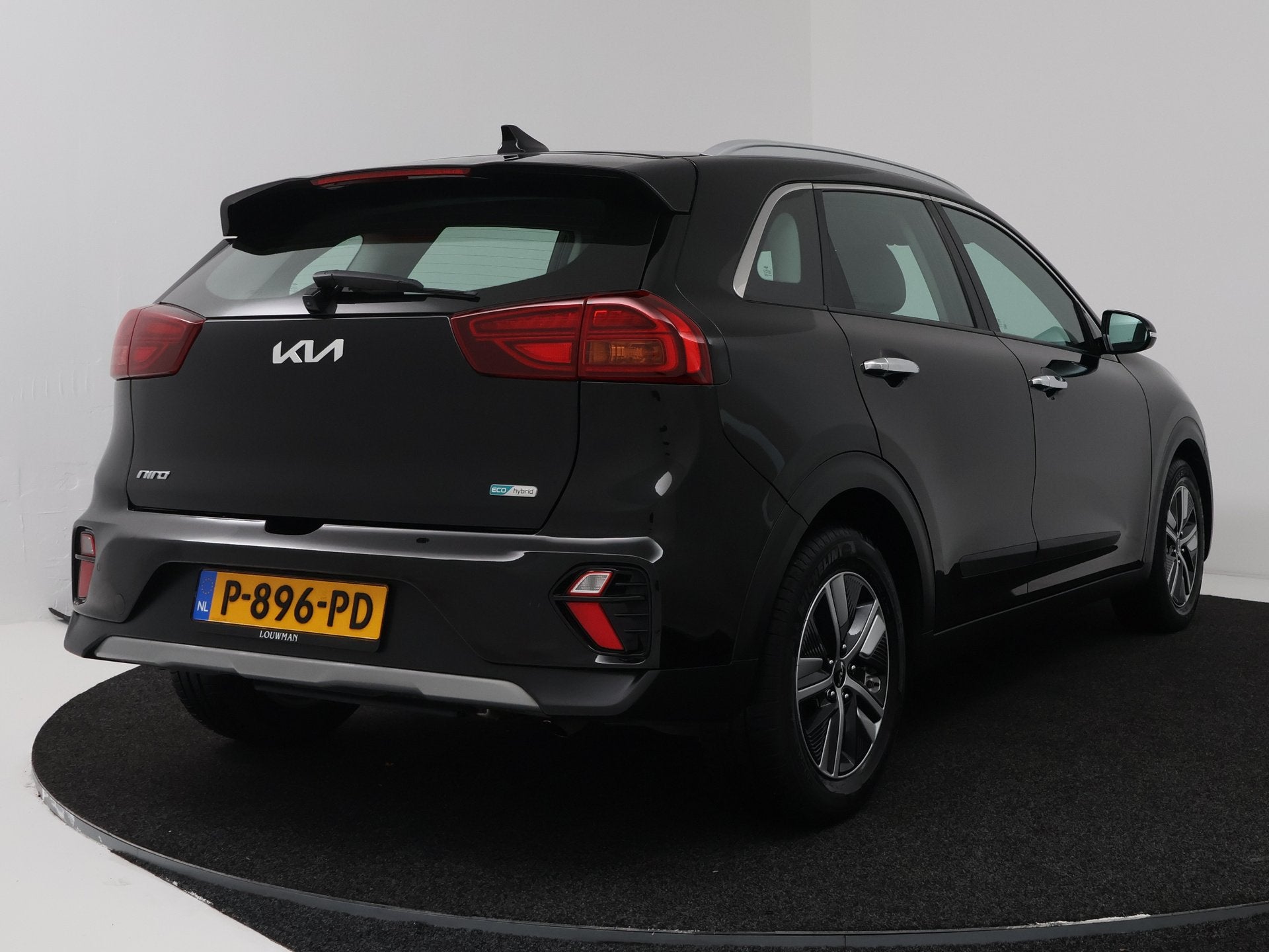 Kia Niro 1.6 GDi Hybrid DynamicLine | Camera | Apple Carplay, 12 maanden, Gebruikt, Leder en Stof, Zwart