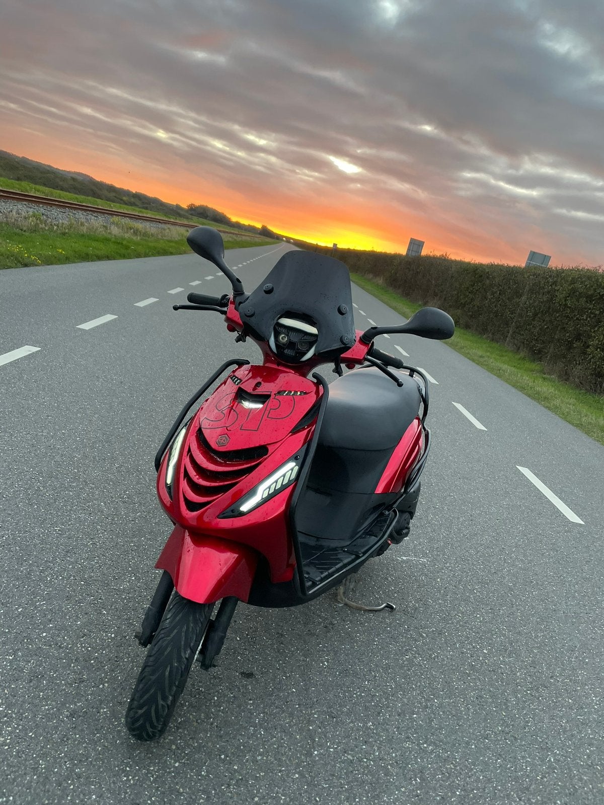 Piaggio zip, Fietsen en Brommers, Ophalen, Gebruikt, Zip, Benzine