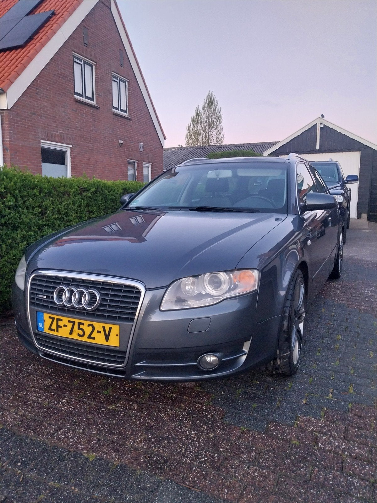 Audi a4 3.2 v6 Quattro AUT 2005 nette auto inruil mogelijk, Automaat, 1800 kg, Bi-Xenon koplampen, A4