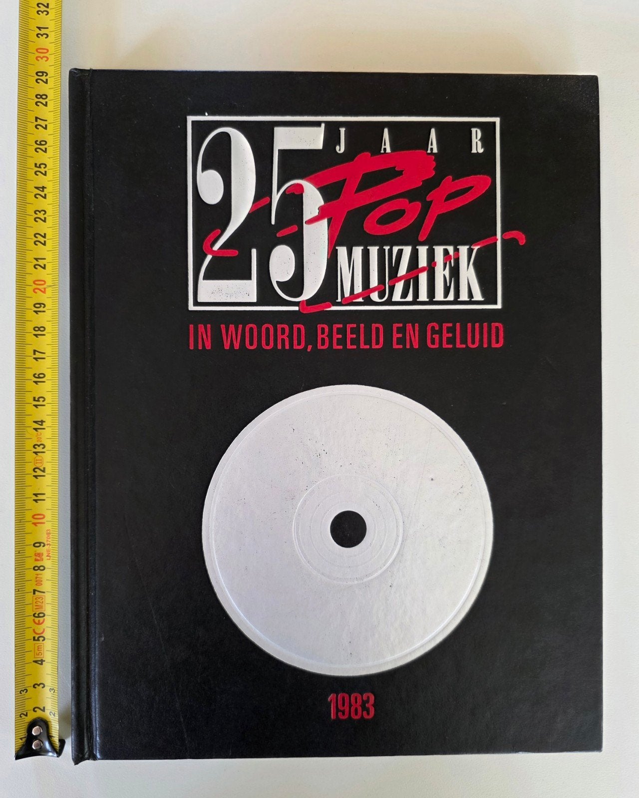 25 Jaar Pop Muziek: 1983 De Jonge Supersterren, Boeken, Ophalen of Verzenden, Gelezen, Algemeen, Karel Hubert (Hoofdredactie)