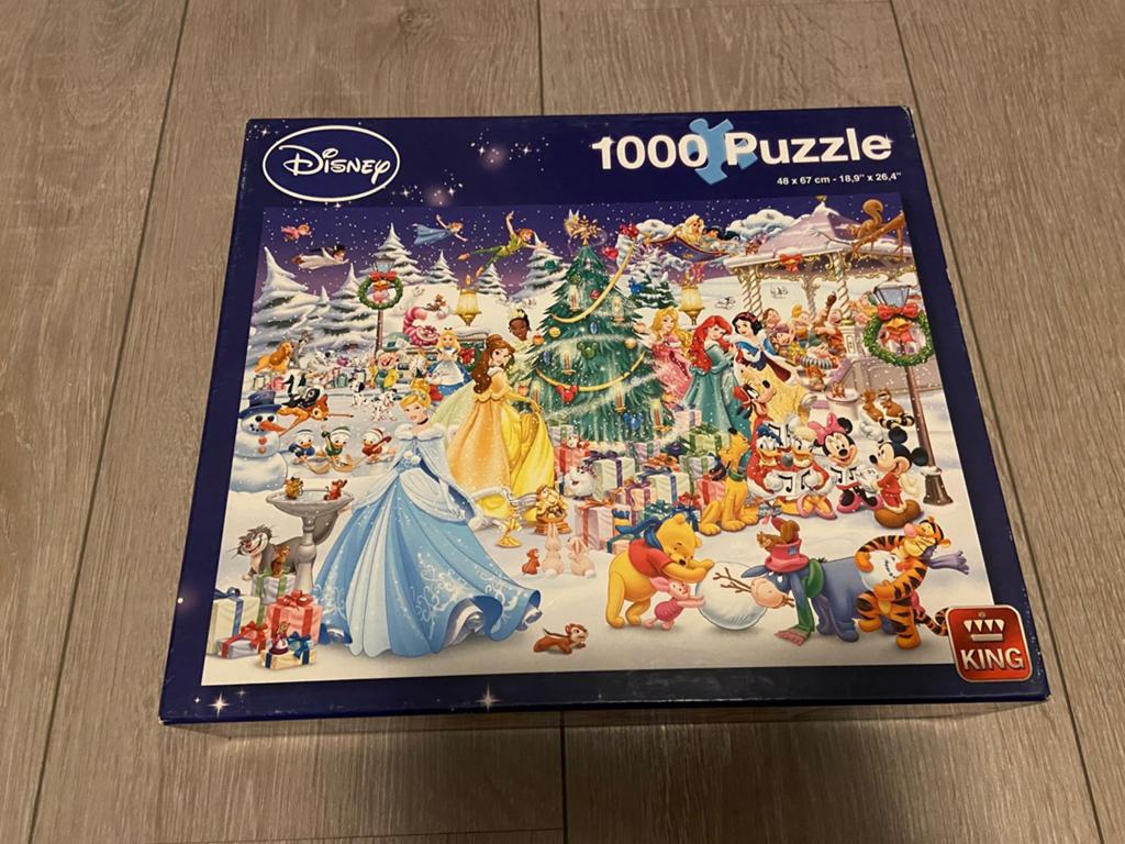 Disney puzzel - 1000 stukjes - winter / kerst, Ophalen of Verzenden, 500 t/m 1500 stukjes, Zo goed als nieuw