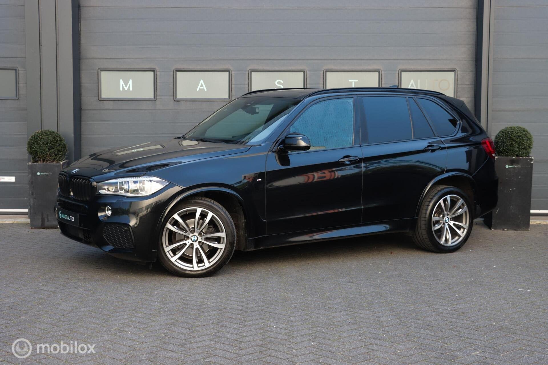 BMW X5 xDrive30d High Executive|M-Sport|PANO|H&K|Stoelventil, Auto's, Gebruikt, 2993 cc, 258 pk, Zwart