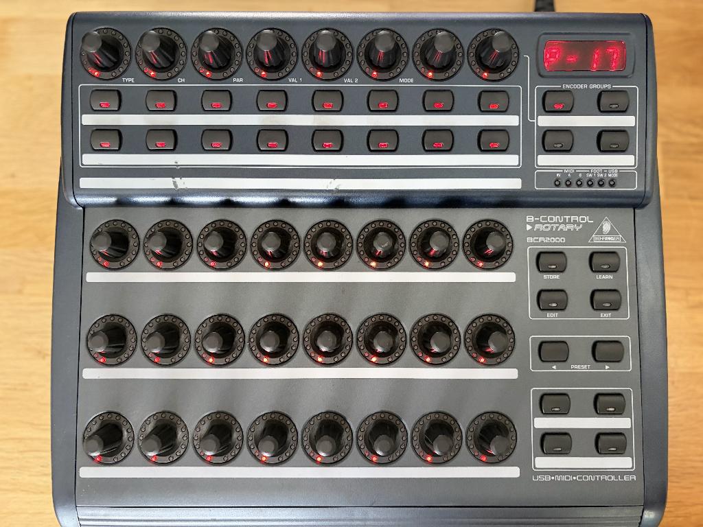 Behringer BCR 2000 USB/MIDI controller, Muziek en Instrumenten, Midi-apparatuur, Gebruikt, Ophalen of Verzenden