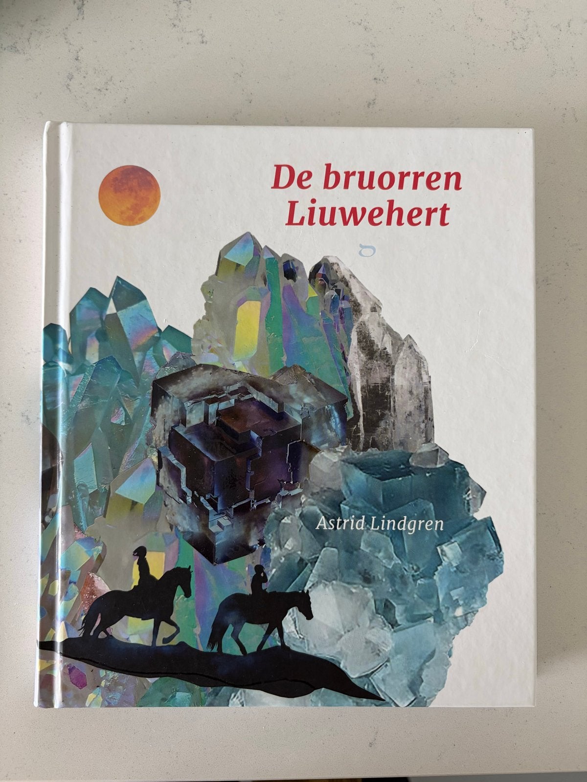 De bruorren Liuwehert - Astrid Lindgren (Fries), Ophalen of Verzenden, Gelezen, Fictie