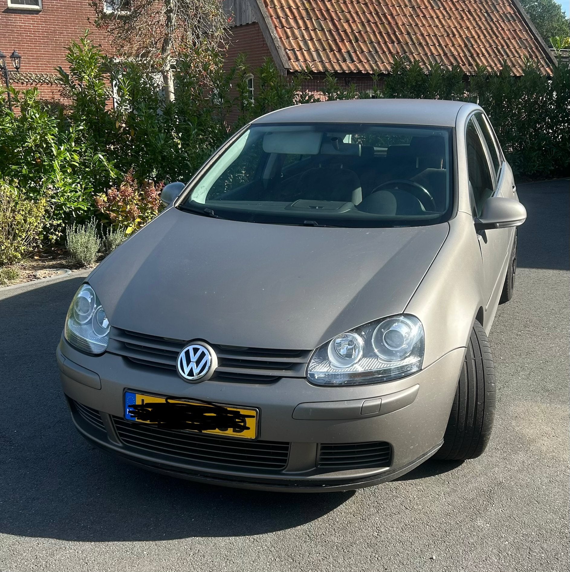 Volkswagen Golf 1.6 75KW 5D automaat 2006, Auto's, Stof, 4 cilinders, 1200 kg, 1221 kg