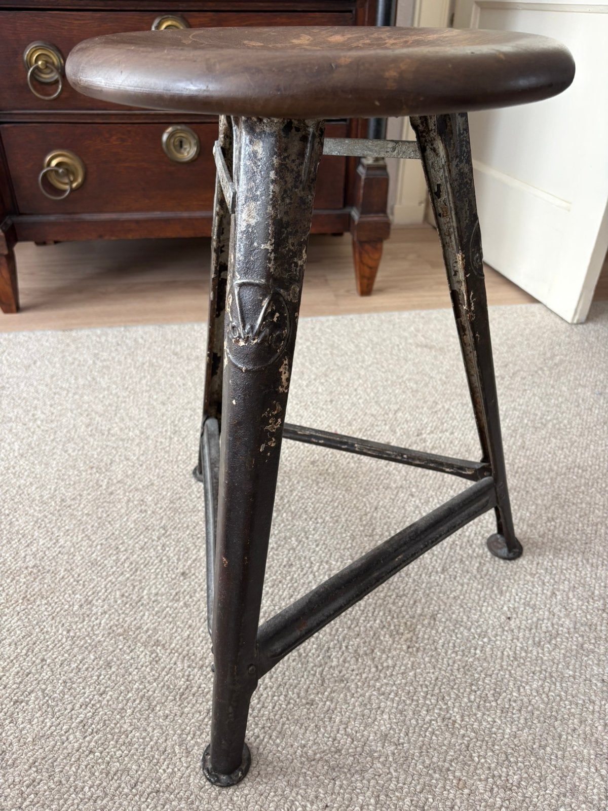 Originele ROWAC industriële kruk – Robert Wagner (c.1920), Huis en Inrichting, Ophalen, 60 tot 90 cm, Zo goed als nieuw, 1 kruk