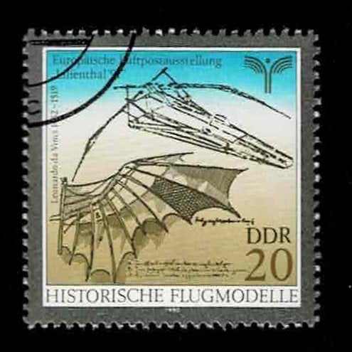 postzegel 2915 DDR Schommelvleugelvliegtuig (da Vinci), Postzegels en Munten, Ophalen of Verzenden, DDR, Gestempeld