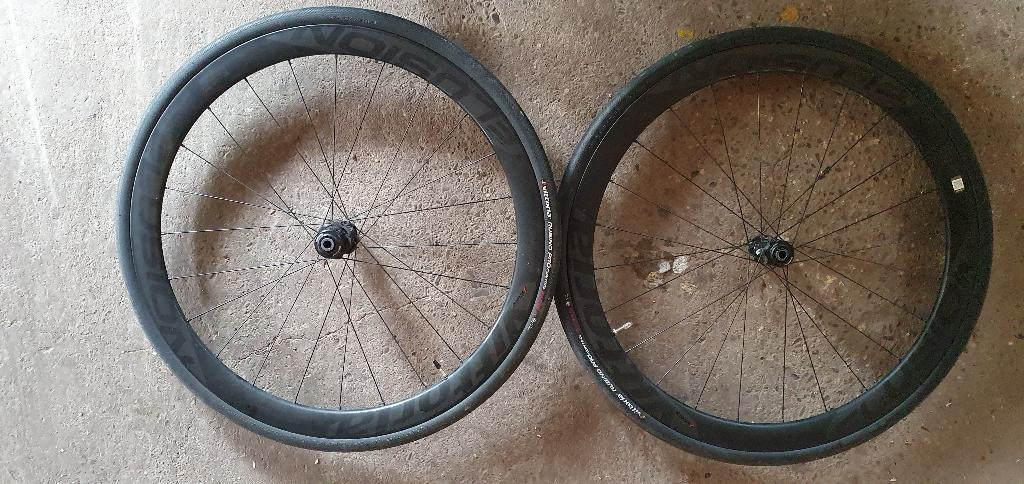 TeKoop: Wielset Vittoria Elusion carbon disc (42mm) shimano, Fietsen en Brommers, Vittoria, Zo goed als nieuw, Racefiets, Carbon