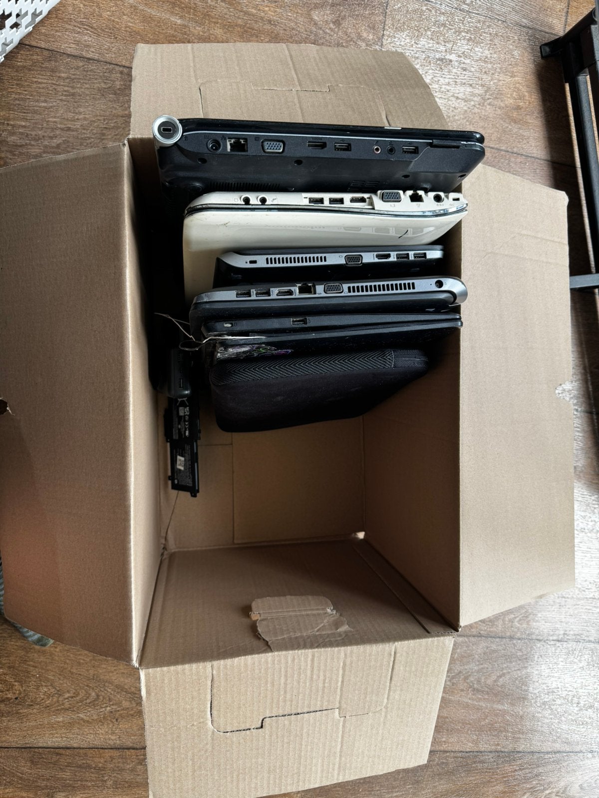 Partij laptops (ongetest) en andere losse hardware, Ophalen, 8 GB, Onbekend, 15 inch