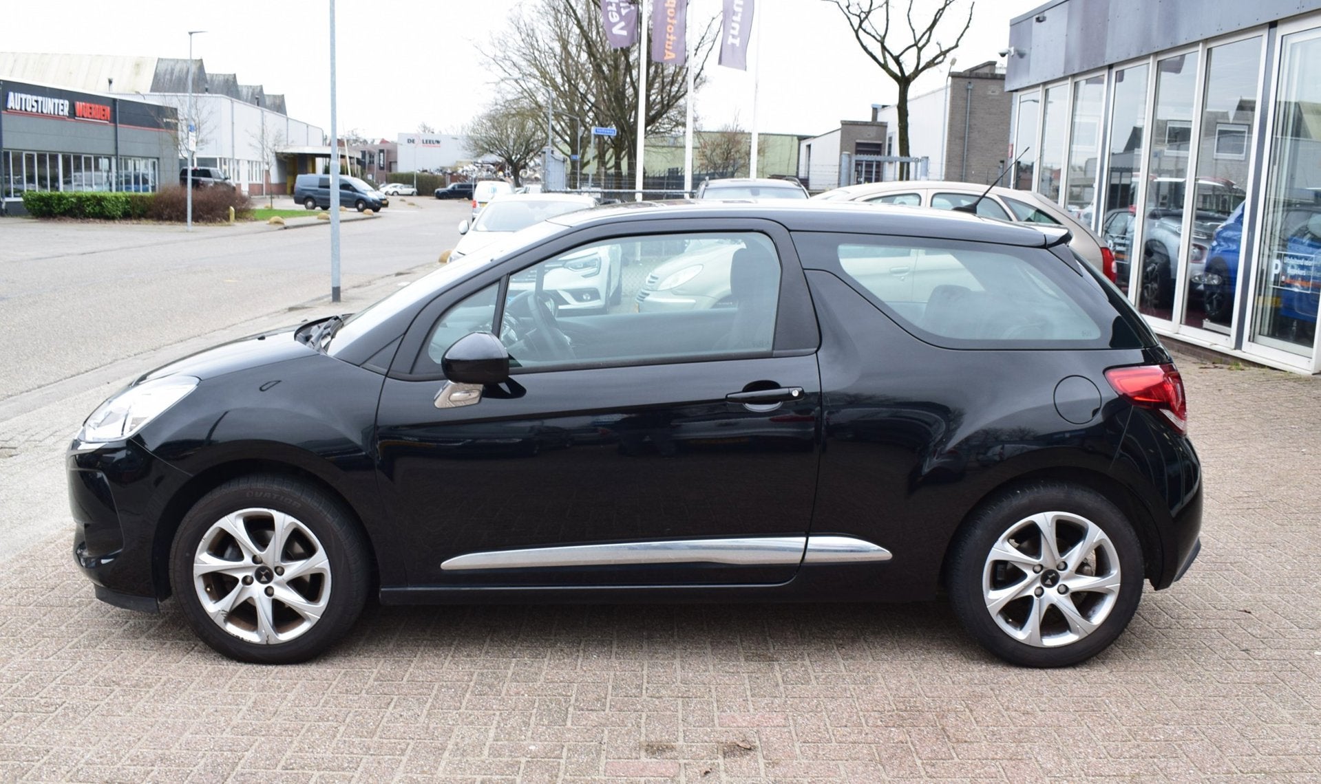 DS 3 1.2 PureTech So Chic | CLIMATE CONTROL |CRUISE CONTROL, Auto's, Stof, Gebruikt, 1199 cc, Zwart