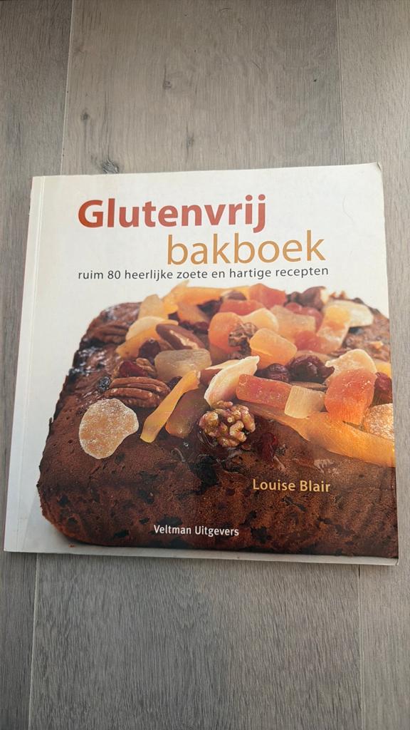 L. Blair - Glutenvrij bakboek, Ophalen of Verzenden, Zo goed als nieuw, L. Blair