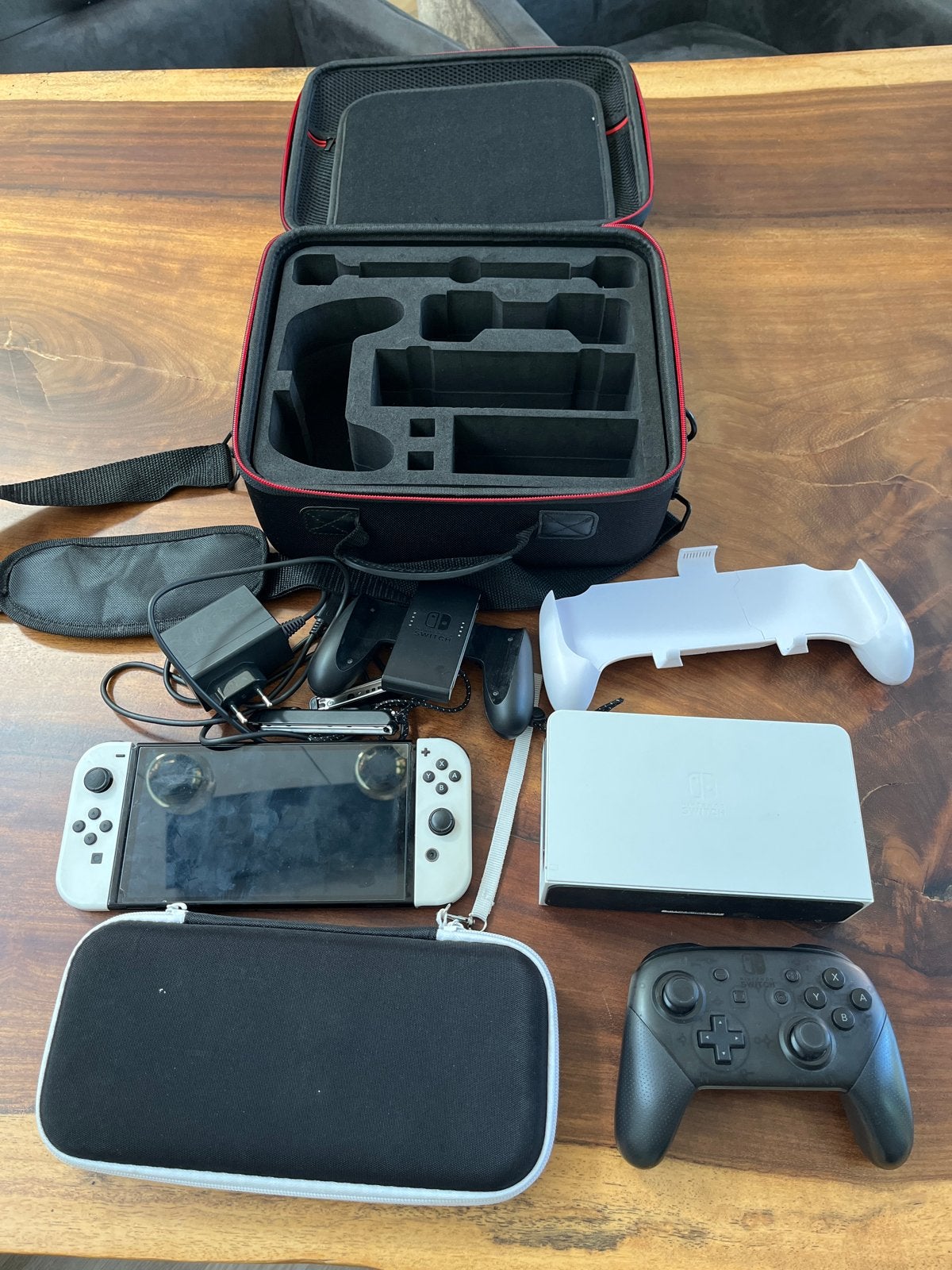 Nintendo Switch OLED met Pro Controller en accessoires, Spelcomputers en Games, Spelcomputers | Nintendo Switch, Ophalen, Gebruikt