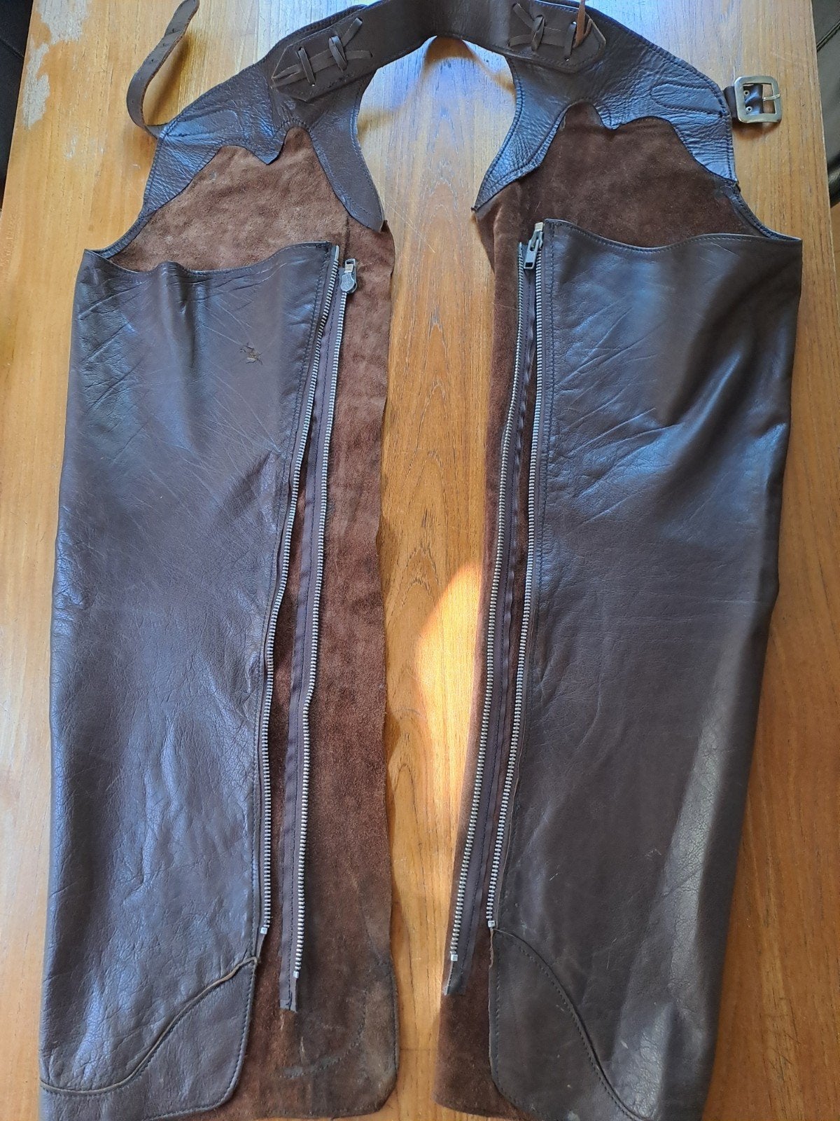 Chaps western lang leer donkerbruin jeansmaat 30/34, Ophalen of Verzenden, Zo goed als nieuw