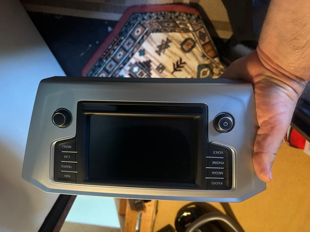 Orginele VW auto radio met Navigatie, Auto diversen, Autoradio's, Ophalen of Verzenden, Zo goed als nieuw