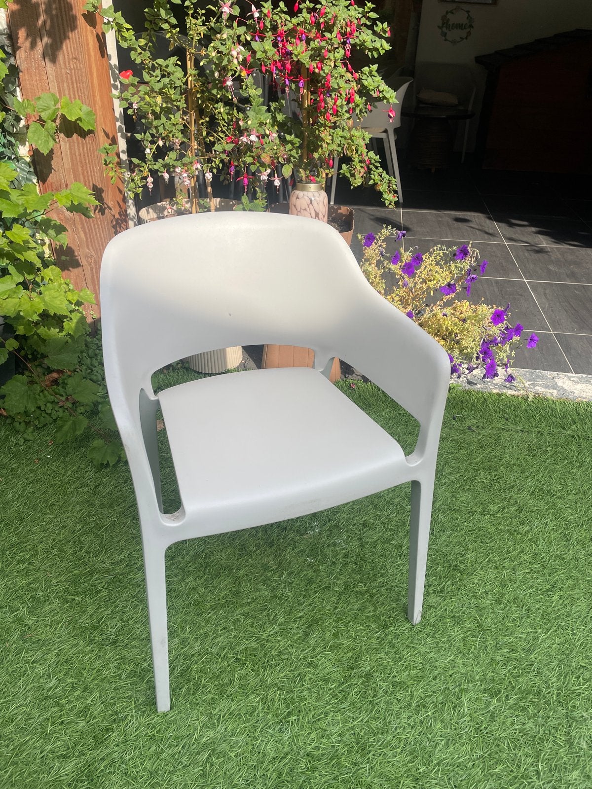Comfortabele beige tuinstoel 1st 25,- heb totaal, Tuin en Terras, Ophalen of Verzenden, Gebruikt, Kunststof