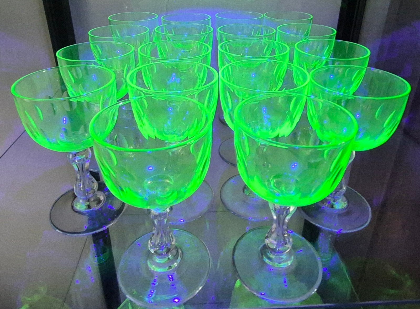 18 Val Saint Lambert Olivier aperitief glaasjes, Antiek en Kunst, Ophalen