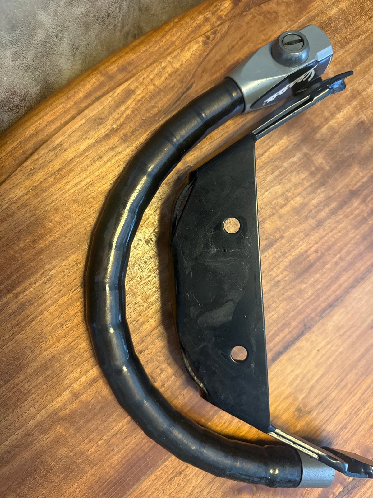 Origineel Vespa GTS 300 stuurslot / stuurslotbeugel, Fietsen en Brommers, Brommeronderdelen | Scooters, Ophalen of Verzenden, Gebruikt