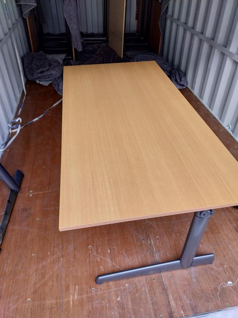 Mooie bureaus, Ophalen
