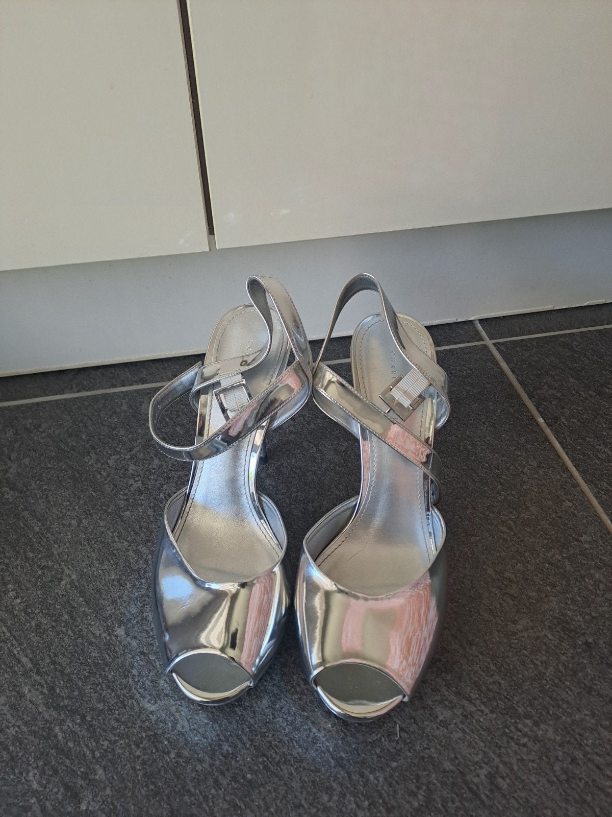 Zilverkleurige Peeptoe Pumps met Hoge Hak, Ophalen of Verzenden, Zo goed als nieuw