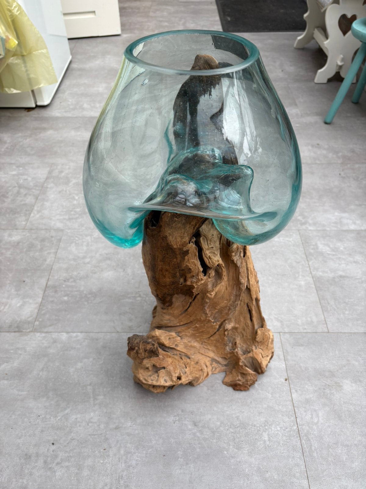 Glazen vaas op boomstronk, Ophalen, Overige kleuren, Glas, 50 tot 75 cm