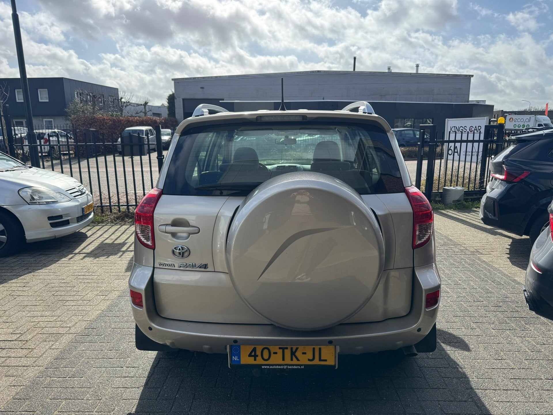 Toyota RAV4 2.0 VVTi Sol 4X4 AUTOMAAT CLIMA TREKHAAK CRUISE, Auto's, Automaat, 1998 cc, Gebruikt, 4 cilinders