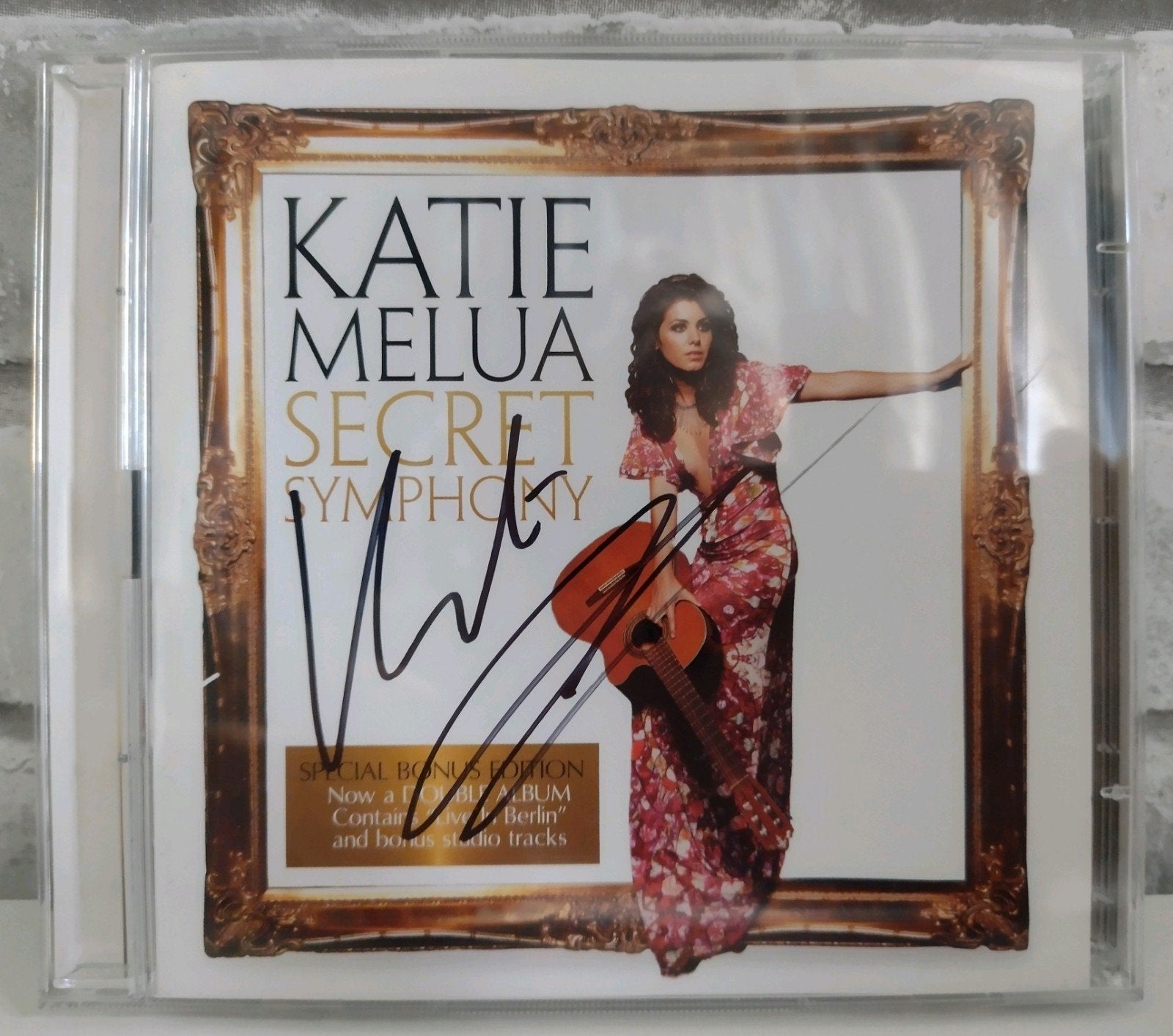 Katie Melua - Secret Symphony -Bonus Edition + Handtekening!, Ophalen, Overige genres, Zo goed als nieuw, Gesigneerd