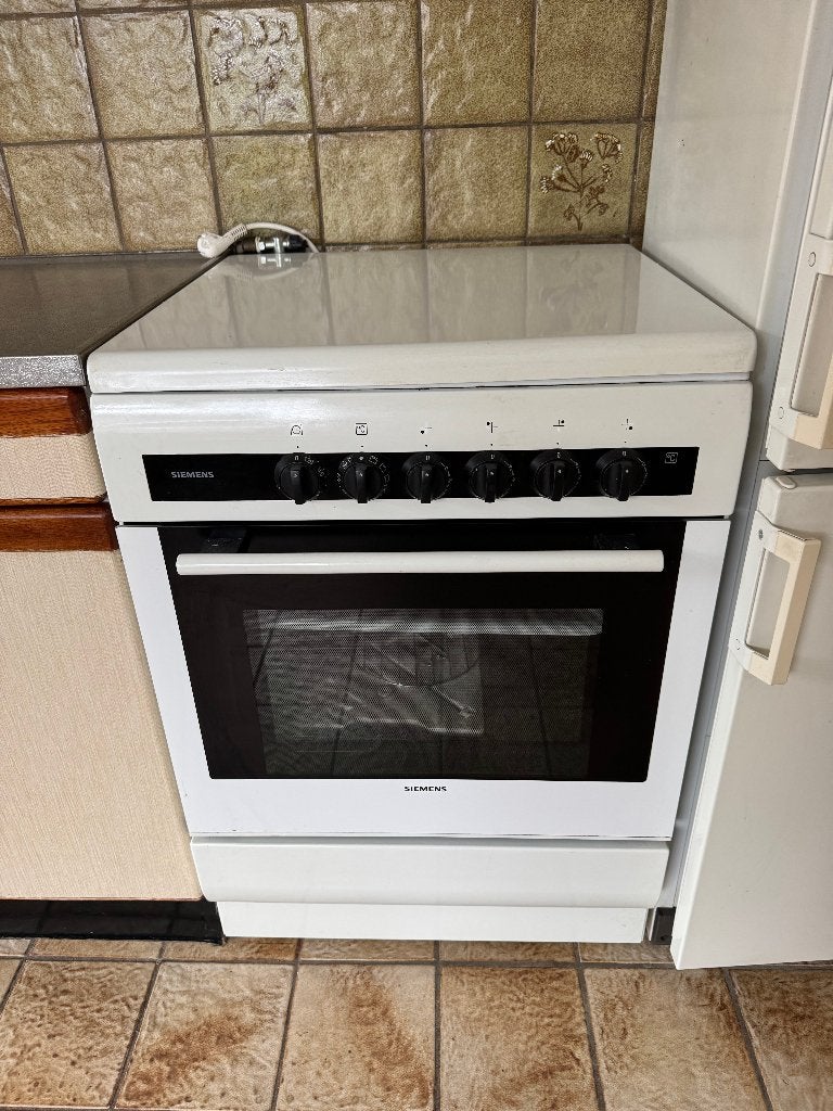 Siemens Gas fornuis met oven, Grill, Zo goed als nieuw, Gas, 85 tot 90 cm