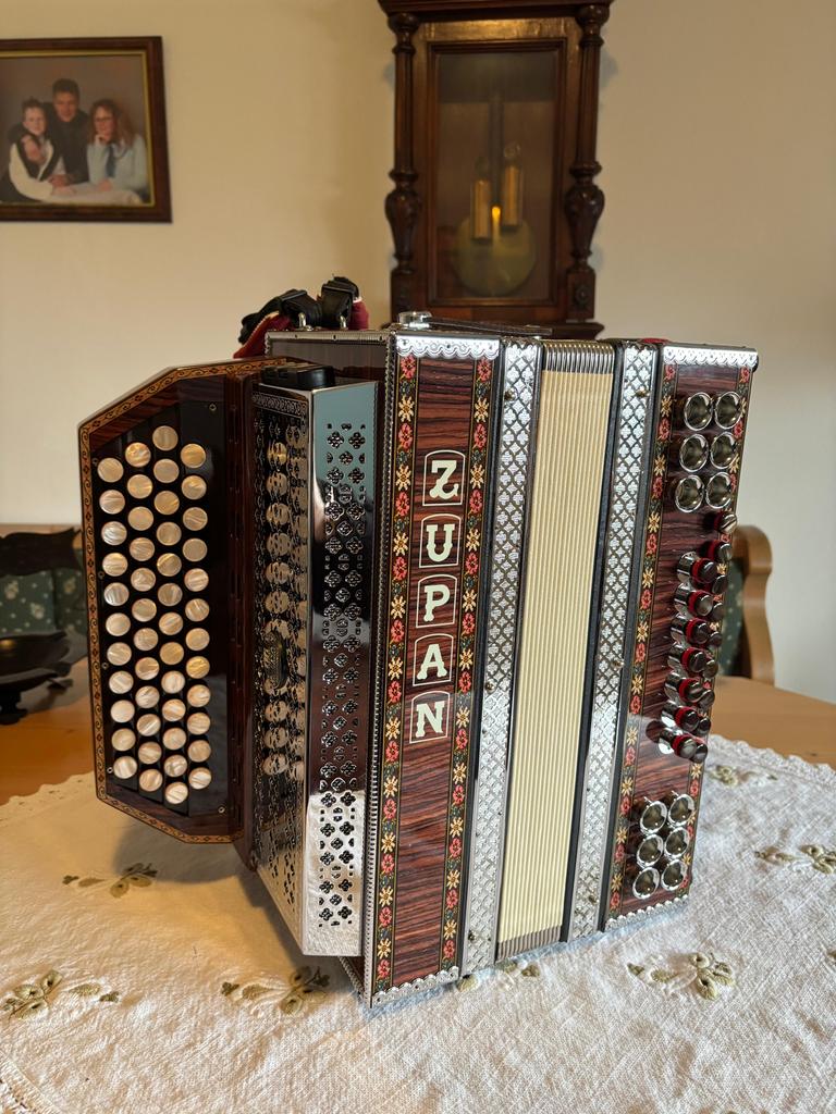 Zupan Alpe 4 D Steirische Harmonika, Muziek en Instrumenten, Accordeons, Ophalen, Zo goed als nieuw, 120-bas, Overige merken