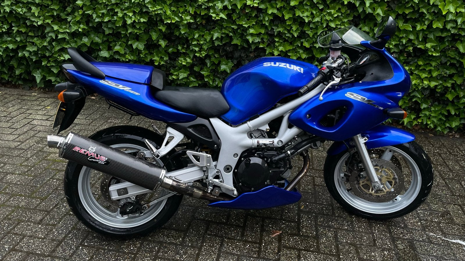 Suzuki SV650 - Sportieve en betrouwbare motor, 2 cilinders, Sportuitlaat, Motorrijbewijs A, Gebruikt