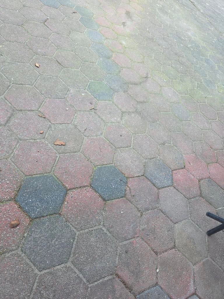 Zes kant bestrating 25m2 - Oldebroek, Gebruikt, Klinkers, Ophalen of Verzenden, 10 m² of meer