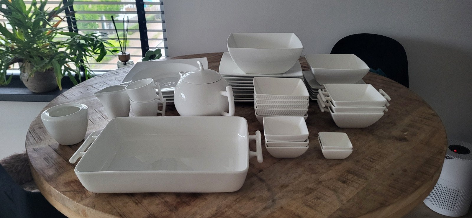 Yong Squito servies - Compleet wit servies, Ophalen, Gebruikt, Overige merken, Modern