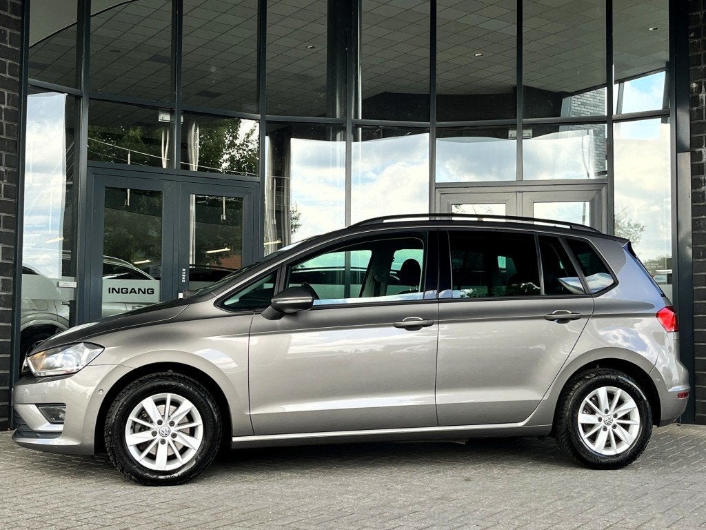 Volkswagen GOLF SPORTSVAN 1.6 TDI COMFORTLINE - NAVI - PDC -, Auto's, Voorwielaandrijving, Gebruikt, Euro 6, 4 cilinders