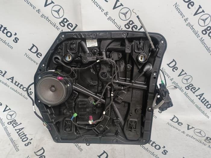 Ruitmechaniek 2Deurs rechts-voor van een Mercedes Vito, Auto-onderdelen, Ruiten en Toebehoren, Gebruikt, -, Ophalen of Verzenden