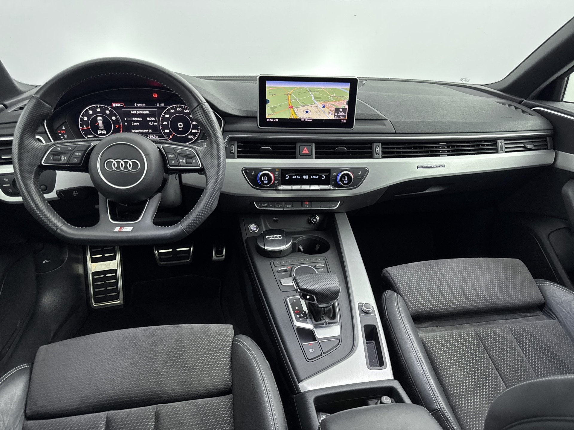 Audi A4 Avant - 45 TFSI quattro Sport S line edition // TREK, Auto's, Gebruikt, 4 cilinders, 1984 cc, 245 pk
