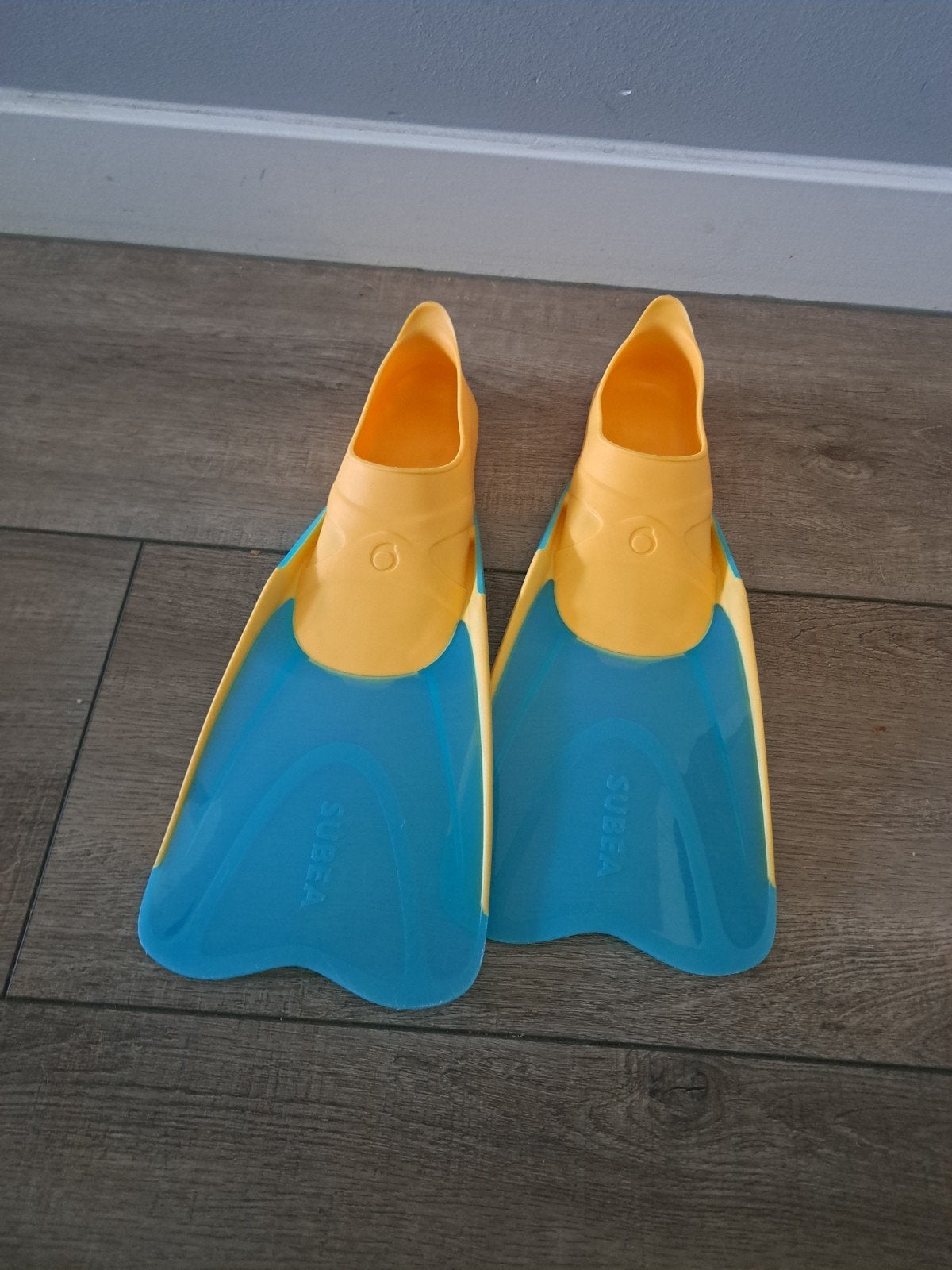 Nette zwemflippers te koop - blauw/geel!, Kinderen en Baby's, Ophalen of Verzenden, Zo goed als nieuw, Jongen of Meisje, Zwemschoenen